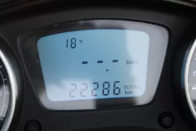 Piaggio MP3 Three Wheeler 250 2017 - 4500 EUR, 22286 km - AUTO.MOTO.pt - 22286km - foto 9 de 11