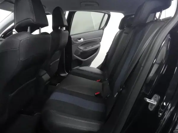 Peugeot 308 2019 - 14500 EUR, 50000 km - AUTO.MOTO.pt - 50000km - foto 40 de 51