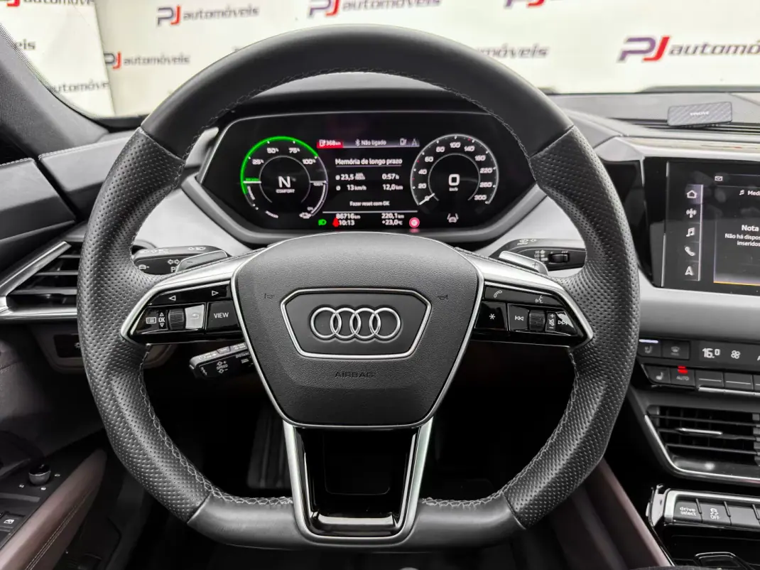 Audi e-tron GT 2022 - 58500 EUR, 86000 km - 86000km - foto 24 de 36