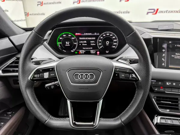 Audi e-tron GT 2022 - 58500 EUR, 86000 km - AUTO.MOTO.pt - 86000km - foto 24 de 36