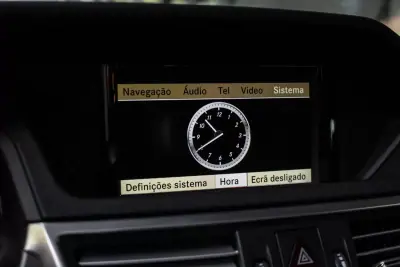 Mercedes-Benz E 250 2010 - 12990 EUR, 273813 km - 273813km - foto 35 de 36