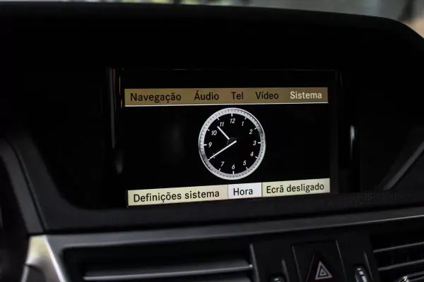 Mercedes-Benz E 250 2010 - 12990 EUR, 273813 km - 273813km - foto 35 de 36