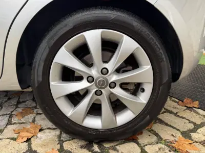 Opel Corsa 2017 - 9500 EUR, 121000 km - AUTO.MOTO.pt - 121000km - foto 31 de 31