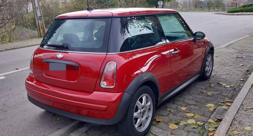 MINI One 2006 - 9500 EUR, 151000 km - AUTO.MOTO.pt - 151000km - foto 4 de 12