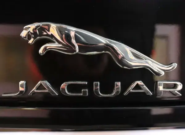 Jaguar XF 2016 - 25900 EUR, 63375 km - AUTO.MOTO.pt - 63375km - foto 33 de 36
