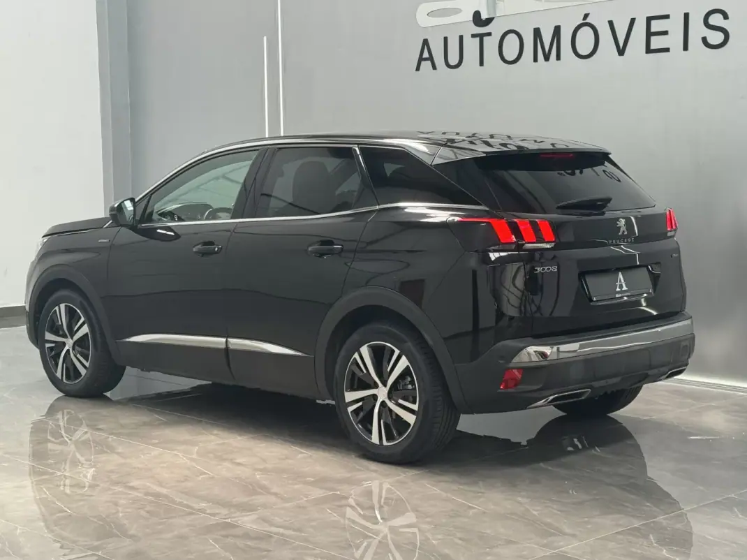 Peugeot 3008 2018 - 16990 EUR, 121000 km - AUTO.MOTO.pt - 121000km - foto 5 de 31