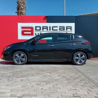 Nissan Leaf 2019 - 13990 EUR, 76769 km - AUTO.MOTO.pt - 76769km - foto 4 de 31