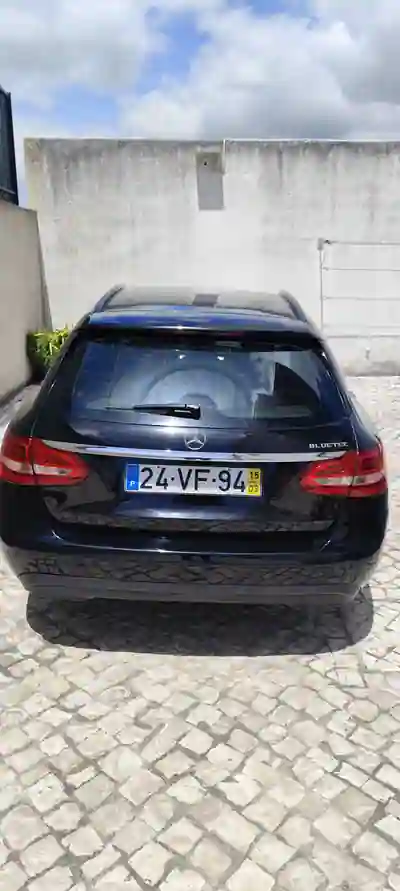 Mercedes-Benz C 200 2015 - 15500 EUR, 178500 km - AUTO.MOTO.pt - 178500km - foto 4 de 12