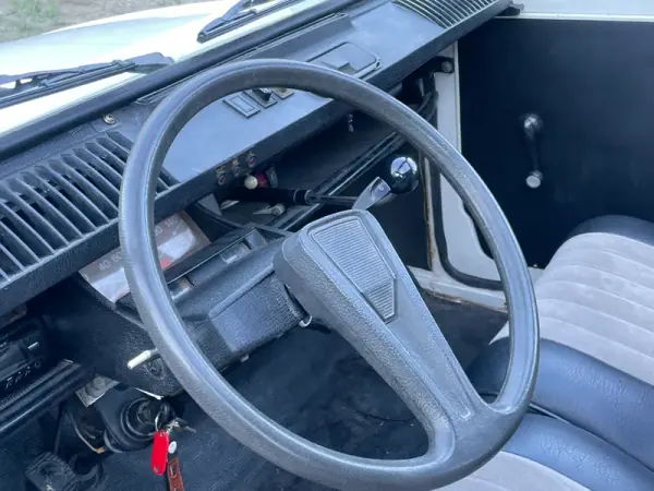 Citroën Dyane 1979 - 7900 EUR, 92000 km - AUTO.MOTO.pt - 92000km - foto 10 de 38