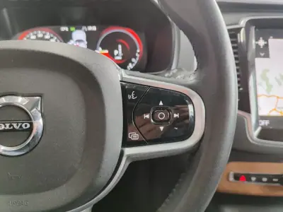 Volvo XC 90 2021 - 49950 EUR, 70500 km - AUTO.MOTO.pt - 70500km - foto 33 de 41