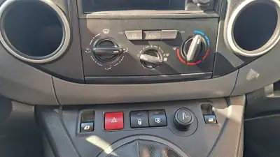 Citroën BERLINGO 1.6 BLUE HDI (Fibrada) 3L 100 CV 2016 - 9900 EUR, 218219 km - AUTO.MOTO.pt - 218219km - foto 13 de 19