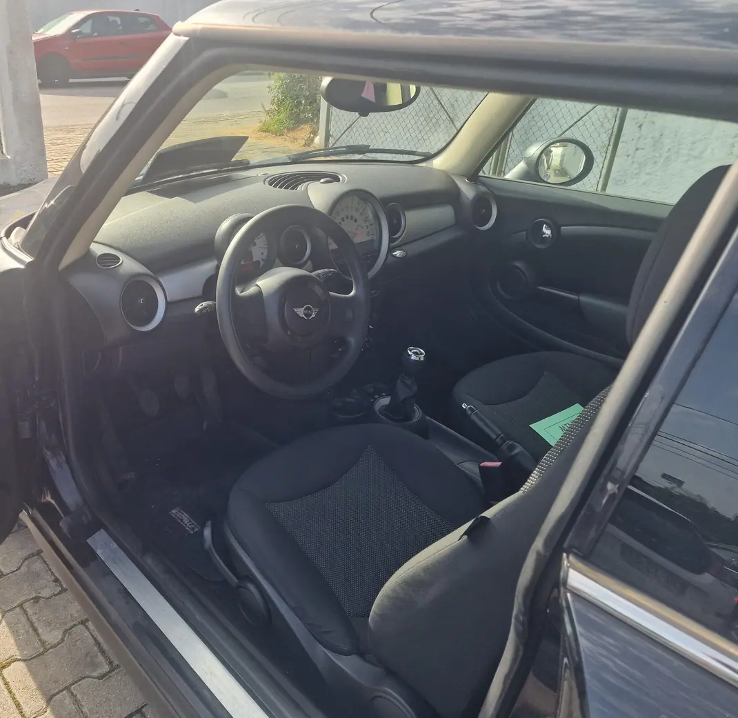 MINI One 2012 - 8750 EUR, 149000 km - 149000km - foto 6 de 13