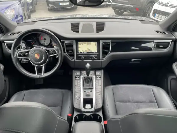 Porsche Macan 2014 - 34900 EUR, 215608 km - AUTO.MOTO.pt - 215608km - foto 13 de 41