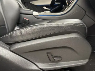 Mercedes-Benz GLC 250 2018 - 22890 EUR, 313000 km - AUTO.MOTO.pt - 313000km - foto 23 de 26