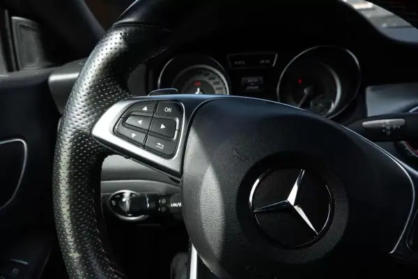 Mercedes-Benz CLA 220 2016 - 22999 EUR, 229658 km - AUTO.MOTO.pt - 229658km - foto 23 de 27