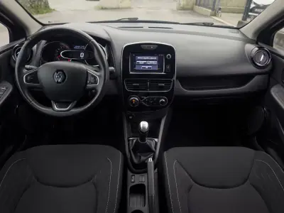 Renault Clio 2019 - 10990 EUR, 128000 km - AUTO.MOTO.pt - 128000km - foto 19 de 43