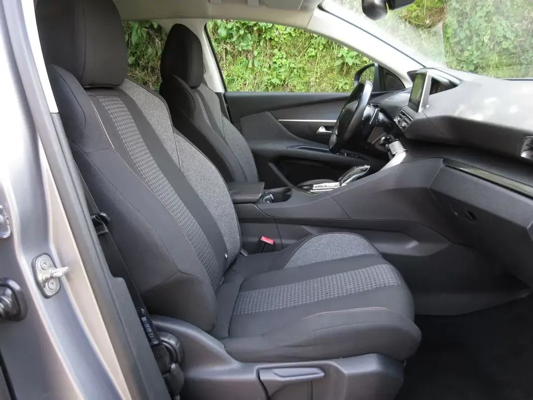 Peugeot 3008 2017 - 17990 EUR, 168000 km - 168000km - foto 24 de 37