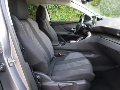 Peugeot 3008 2017 - 17990 EUR, 168000 km - AUTO.MOTO.pt - 168000km - foto 24 de 37