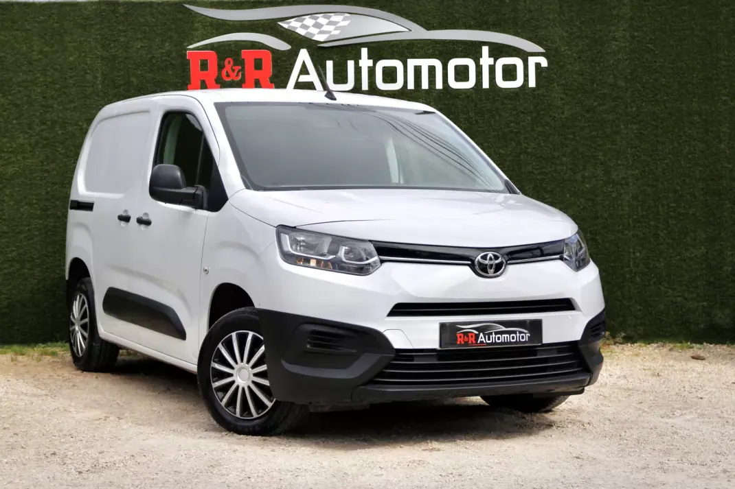 Toyota Proace City 1.5D L1 Comfort IVA DEDUTÍVEL 2022 - 14400 EUR, 159000 km - AUTO.MOTO.pt - 159000km - foto 1 de 26