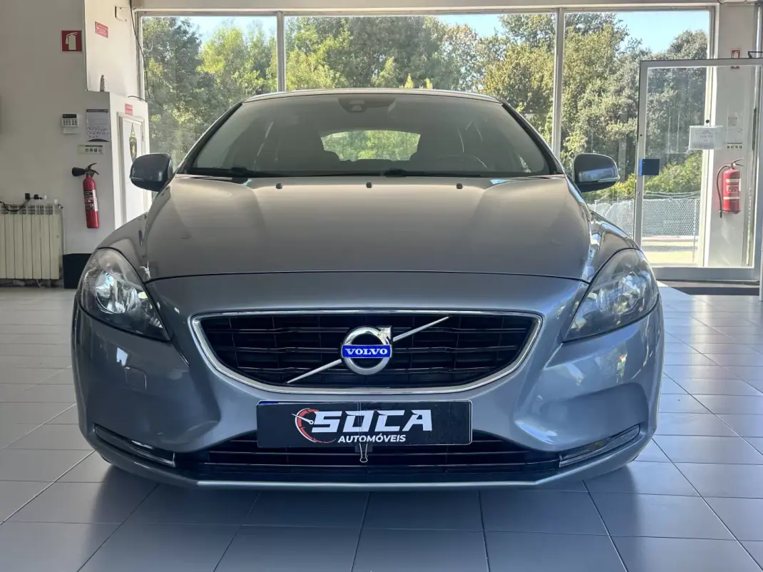 Volvo V40 2014 - 9840 EUR, 209700 km - 209700km - foto 2 de 23