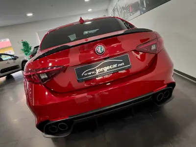 Alfa Romeo Giulia 2018 - 65500 EUR, 53000 km - AUTO.MOTO.pt - 53000km - foto 30 de 37