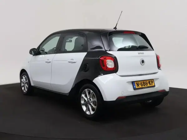 Smart ForFour 2017 - 11490 EUR, 22359 km - AUTO.MOTO.pt - 22359km - foto 15 de 48