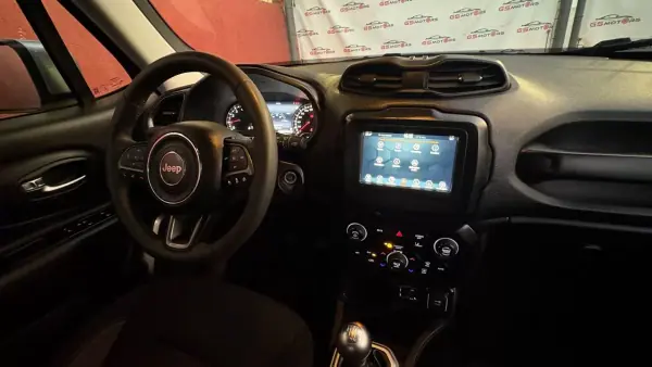 Jeep Renegade 2023 - 18900 EUR, 64000 km - AUTO.MOTO.pt - 64000km - foto 12 de 12