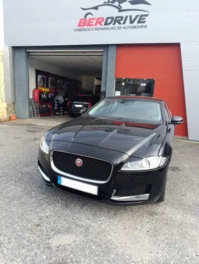 Jaguar XF 2017 - 19900 EUR, 173000 km - AUTO.MOTO.pt - 173000km - foto 2 de 19