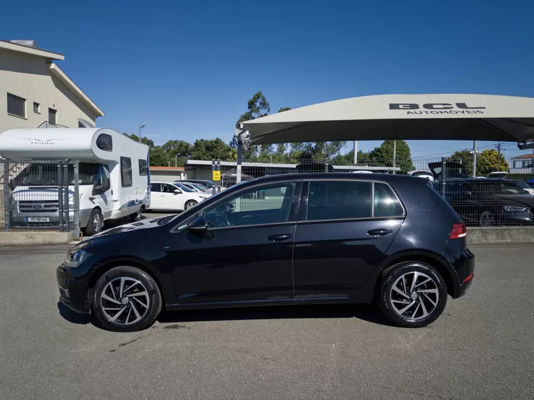 Volkswagen Golf 2018 - 14990 EUR, 105000 km - 105000km - foto 4 de 43