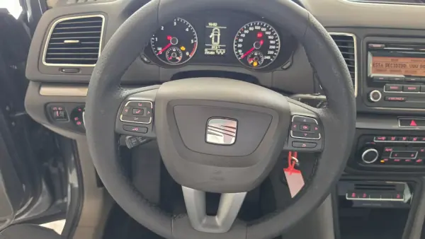 SEAT Alhambra 2011 - 11750 EUR, 235491 km - 235491km - foto 35 de 54