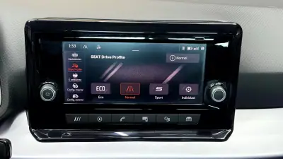 SEAT Arona 2023 - 16990 EUR, 30000 km - AUTO.MOTO.pt - 30000km - foto 32 de 42