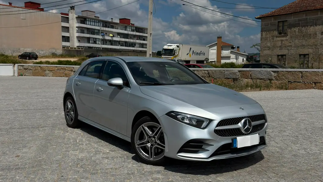 Mercedes-Benz A 250 2022 - 27450 EUR, 127000 km - AUTO.MOTO.pt - 127000km - foto 1 de 11