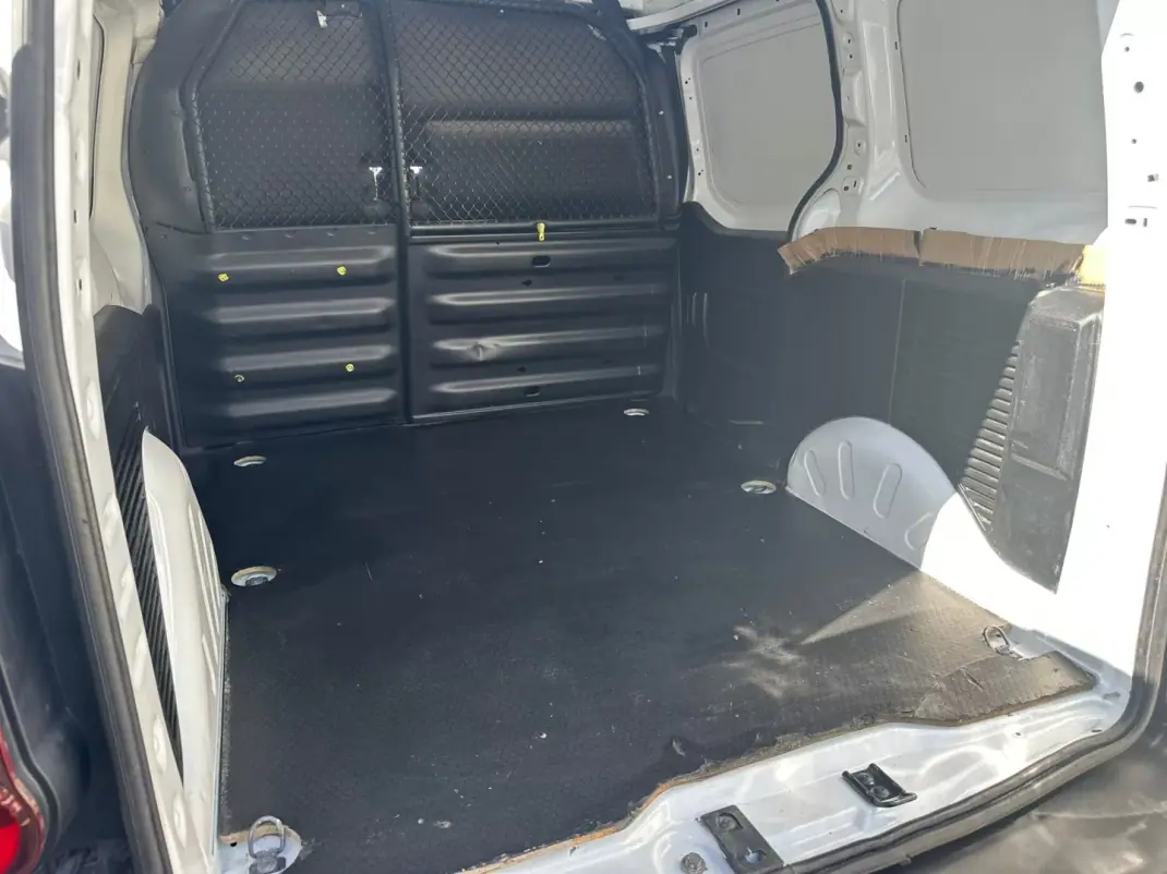 Citroën Berlingo 2019 - 14990 EUR, 122354 km - AUTO.MOTO.pt - 122354km - foto 6 de 7