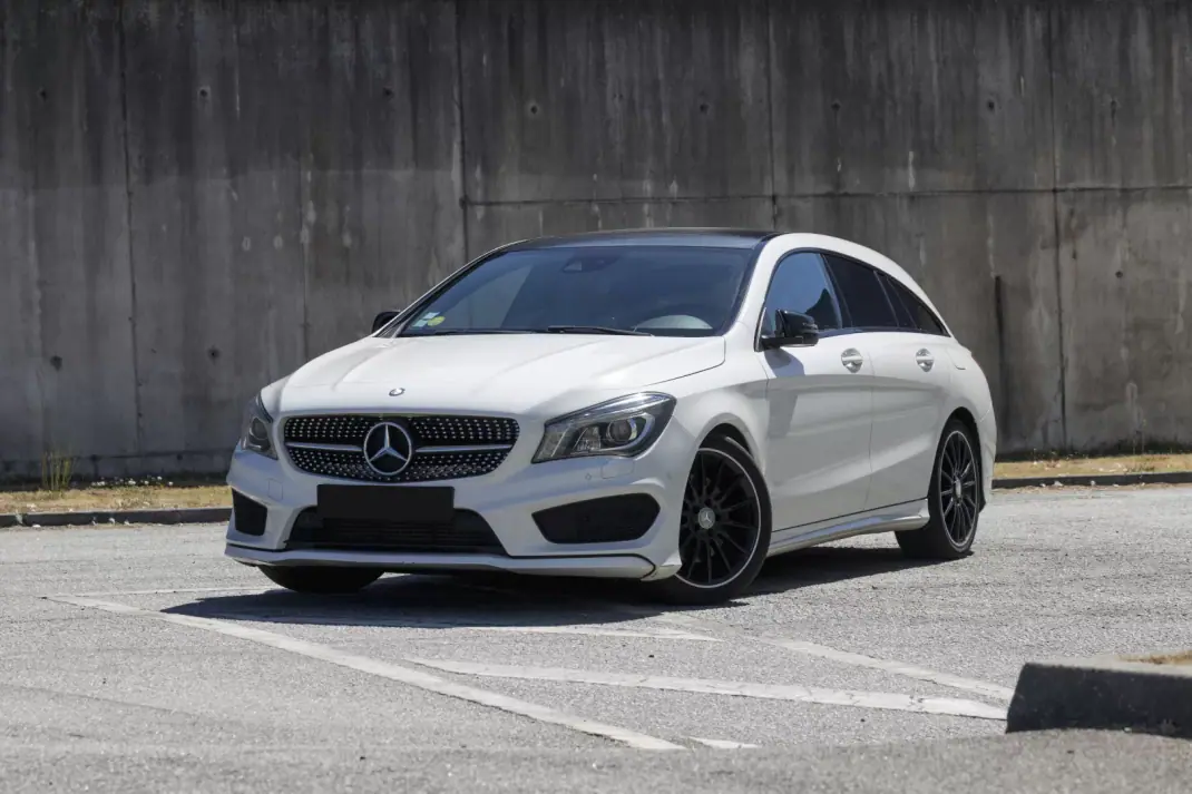 Mercedes-Benz CLA 220 2015 - 18900 EUR, 210888 km - 210888km - foto 4 de 16