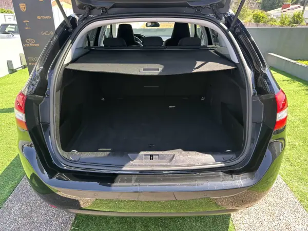 Peugeot 308 SW 2020 - 16000 EUR, 130000 km - AUTO.MOTO.pt - 130000km - foto 57 de 57