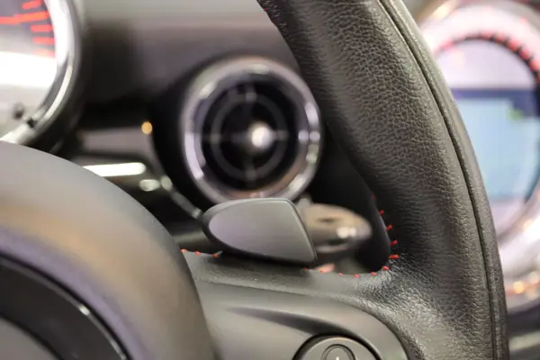 MINI John Cooper Works 2015 - 22950 EUR, 65169 km - AUTO.MOTO.pt - 65169km - foto 44 de 50