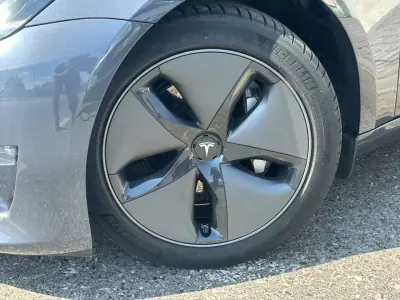 Tesla Model 3 2020 - 33900 EUR, 48971 km - 48971km - foto 4 de 31