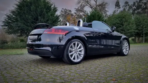 Audi TT Roadster 2011 - 19500 EUR, 52000 km - AUTO.MOTO.pt - 52000km - foto 16 de 20