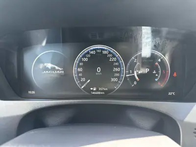 Jaguar F-Pace 2018 - 22500 EUR, 146000 km - AUTO.MOTO.pt - 146000km - foto 44 de 69