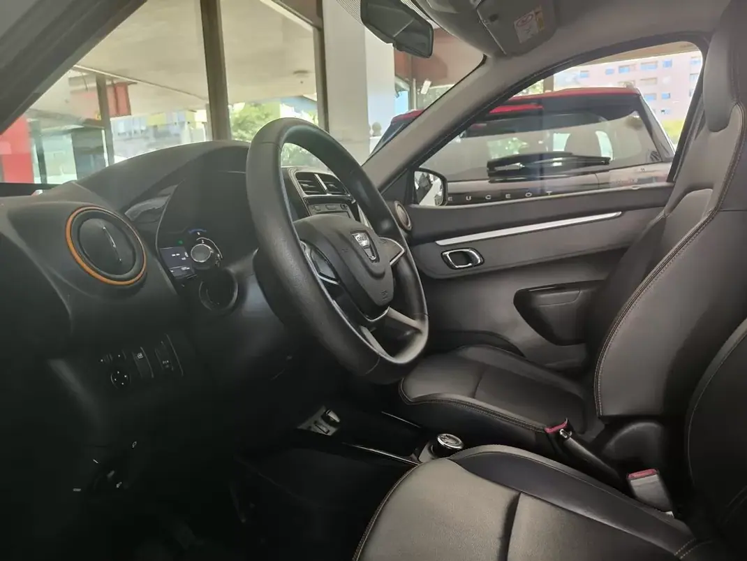 Dacia Spring 2022 - 11499 EUR, 29978 km - AUTO.MOTO.pt - 29978km - foto 10 de 19