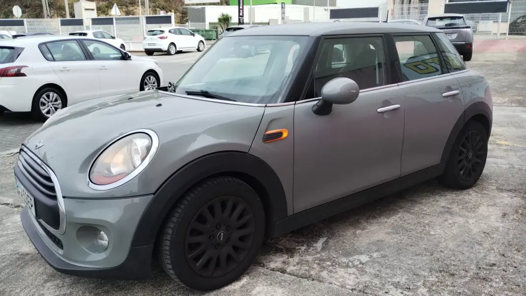 MINI 5 Portas 2016 - 8999 EUR, 224000 km - AUTO.MOTO.pt - 224000km - foto 7 de 32