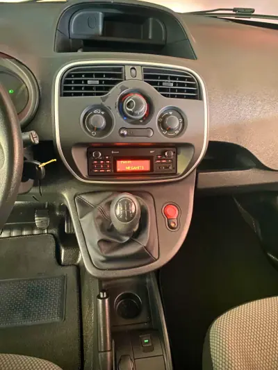 Renault KANGOO 1.5 BLUE DCI 3LUG EDITION ONE 2018 - 11900 EUR, 121178 km - AUTO.MOTO.pt - 121178km - foto 23 de 28