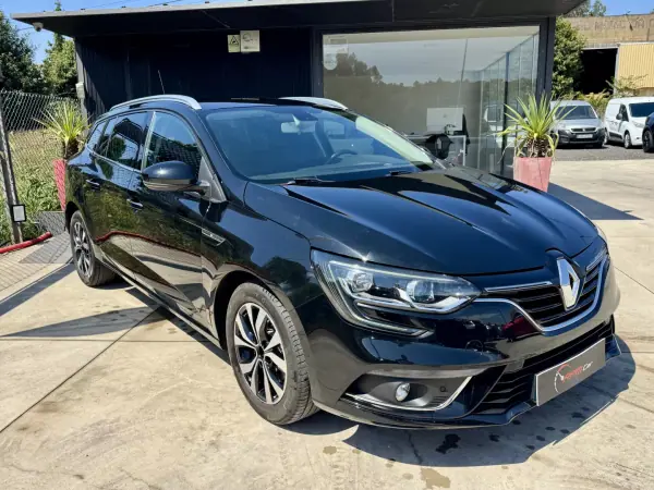 Renault Mégane Sport Tourer 2019 - 10999 EUR, 149000 km - 149000km - foto 14 de 22