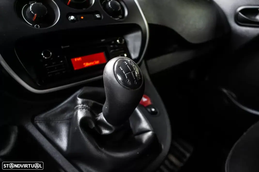 Renault KANGOO EXPRESS 1.5 DCI 115HP ENERGY MAXI BUSINESS 2016 - 5490 EUR, 397806 km - AUTO.MOTO.pt - 397806km - foto 8 de 23