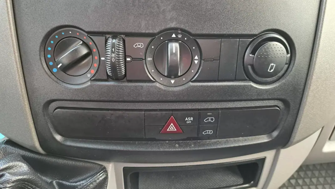 Mercedes-Benz SPRINTER 316 CDI Iva dedutivel 2017 - 18900 EUR, 316038 km - AUTO.MOTO.pt - 316038km - foto 18 de 22
