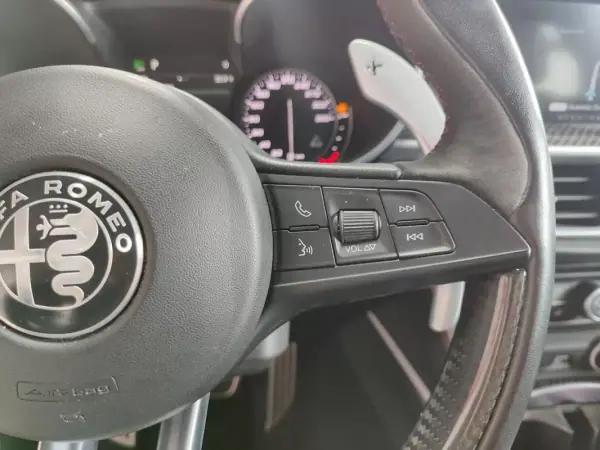Alfa Romeo Stelvio 2021 - 63500 EUR, 68900 km - AUTO.MOTO.pt - 68900km - foto 22 de 33