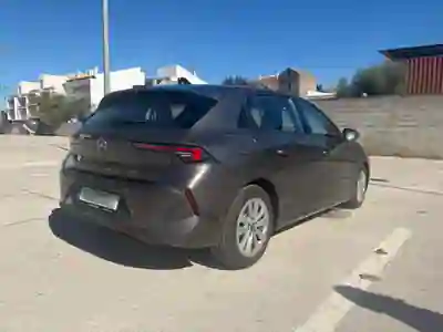 Opel Astra 2023 — foto 6 de 15
