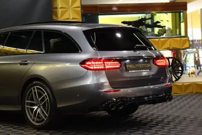 Mercedes-Benz E 53 AMG 2022 — foto 6 de 44