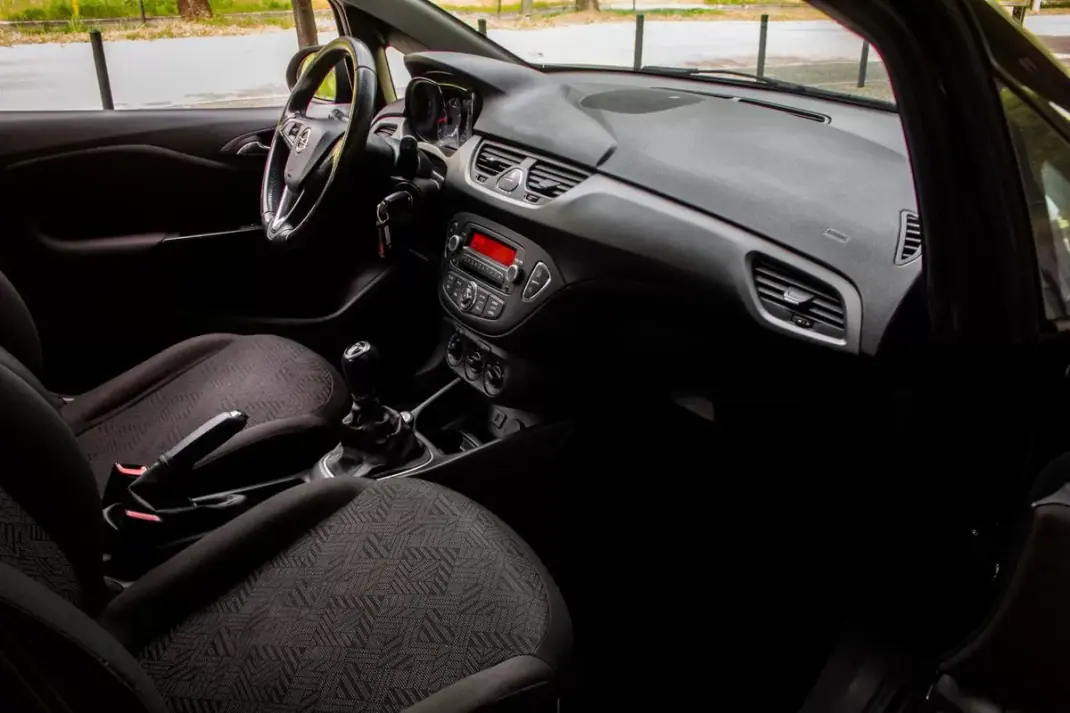 Opel Corsa 2018 - 8900 EUR, 210093 km - AUTO.MOTO.pt - 210093km - foto 21 de 28