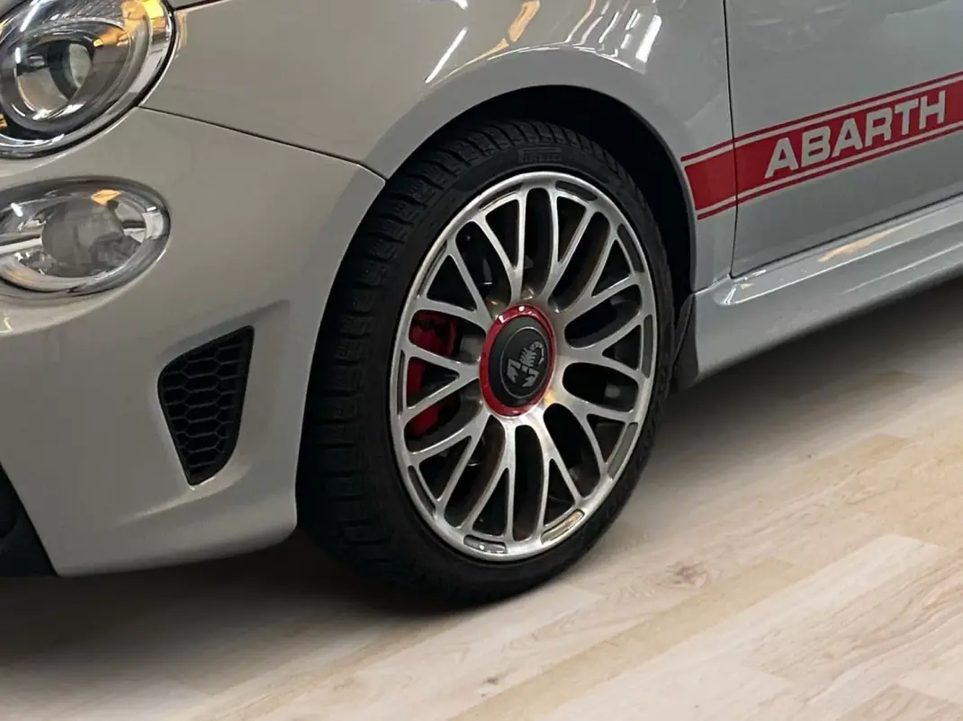 Abarth 595 2018 - 18800 EUR, 92411 km - AUTO.MOTO.pt - 92411km - foto 6 de 20